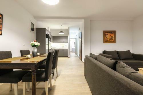 Oresteia Downtown Apartment