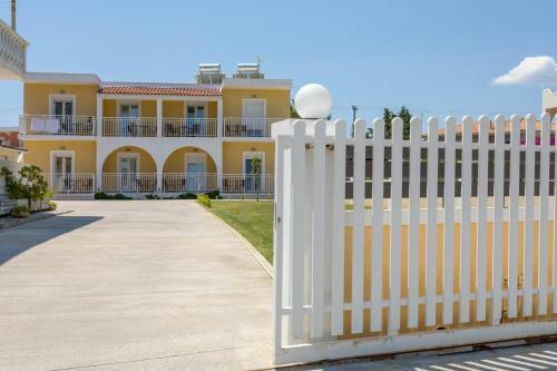 Morfeas Zante Apartments