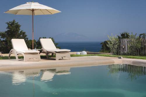 Niki's Villa - Luxury Seaview Villa!