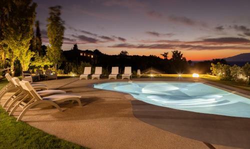 Niki's Villa - Luxury Seaview Villa!