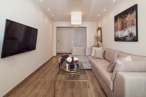 Maison Downtown Luxury Apartments!