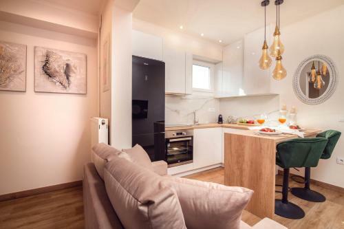 Maison Downtown Luxury Apartments!