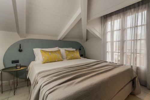 Mavra Elegant Apartments