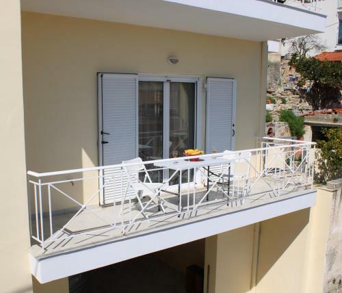 Zakynthos Port View Apartment