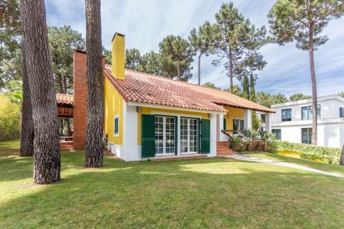 Villa Aroeira, Private Pool, Space For 8 Guests