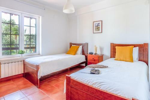 Villa Aroeira, Private Pool, Space For 8 Guests