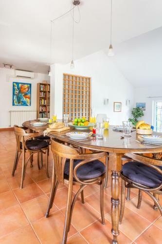 Villa Aroeira, Private Pool, Space For 8 Guests