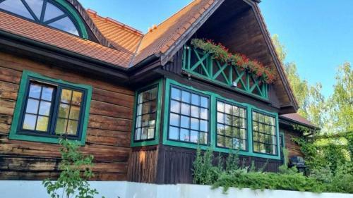 Villa Hoffmann�wka Du?y Dom Nad Jeziorem