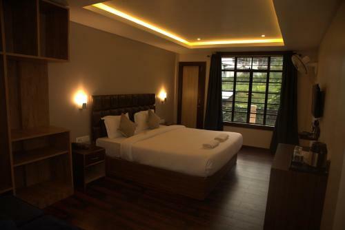 Hotel The Phoenix Residency