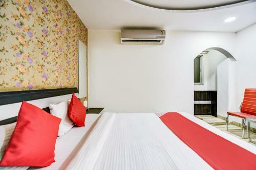 Oyo 39372 Hotel Royal Palace