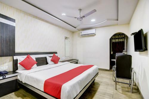 Oyo 39372 Hotel Royal Palace