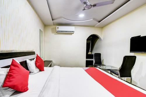 Oyo 39372 Hotel Royal Palace