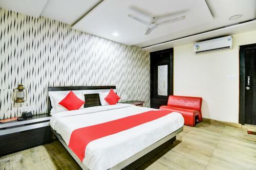 Oyo 39372 Hotel Royal Palace