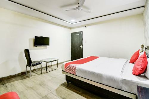 Oyo 39372 Hotel Royal Palace