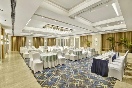 Hotel Park Inn By Radisson Surat