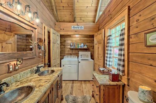 Above It All Luxury Mountain Log Cabin