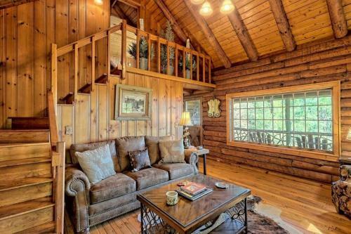 Above It All Luxury Mountain Log Cabin