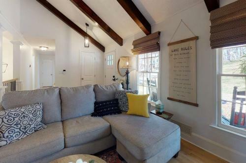 A Cool Change Too - Home On Lake Lanier With A Dock