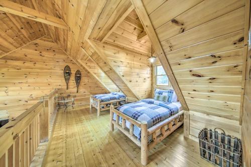 Lush, Pet-friendly Gem With Hot Tub And Fire Pit!