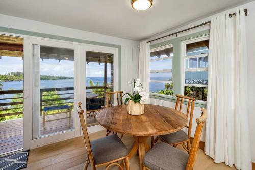 Hana Bay Oceanfront Manini Cottage Cottage