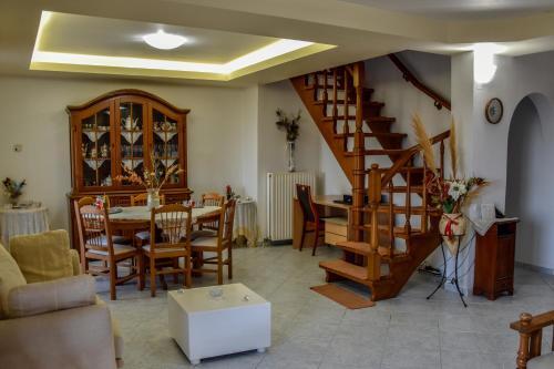 Anixiatiko Villa