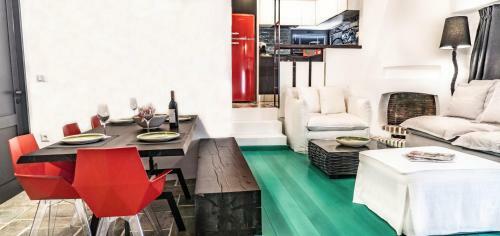 See Sea Apartments