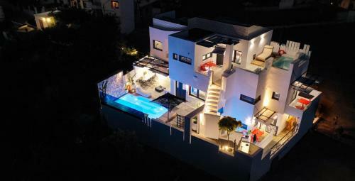 See Sea Apartments