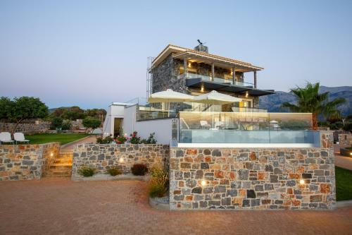 Queens Villas