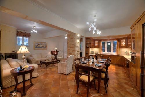 Lagonisi Villa Vip