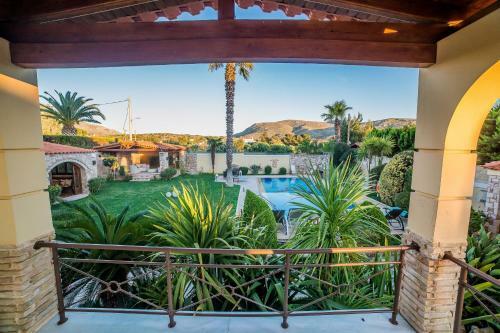 Lagonisi Villa Vip
