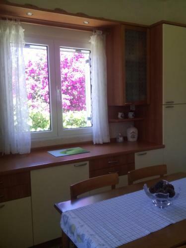 Lagonissi Summer House