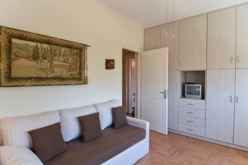 Villa Lagonisi 1