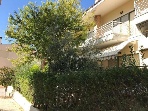 Ideal 3-floor Maisonette Next To The Sea