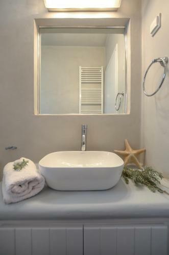 Naxian Wave Seaside Villa