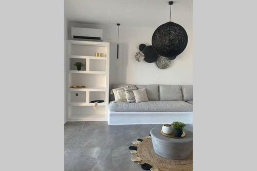 Villa Unica - Seaview, Private Pool & Jacuzzi!