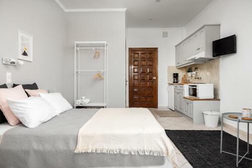 Marias Seaside Apartments
