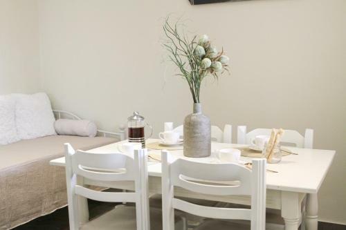 Bed & Breakfast Navigator Villas - Houses