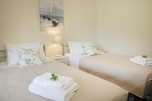 Bed & Breakfast Navigator Villas - Houses