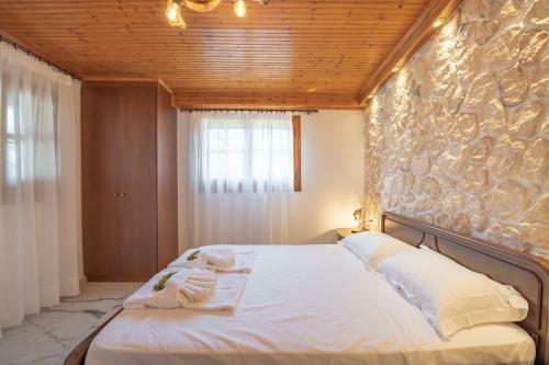 Villas Yiannitsis, Acharavi Beach