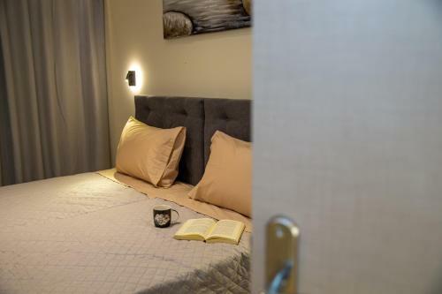Black Rocks Family, Luxury Seafront Maisonette