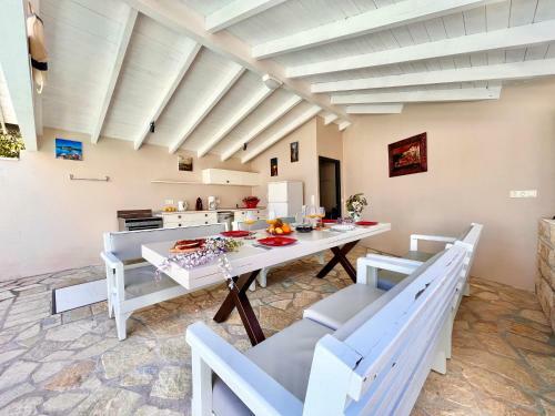 Beach Villa Heart House With Private Pool