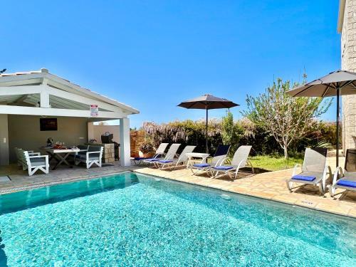 Beach Villa Heart House With Private Pool