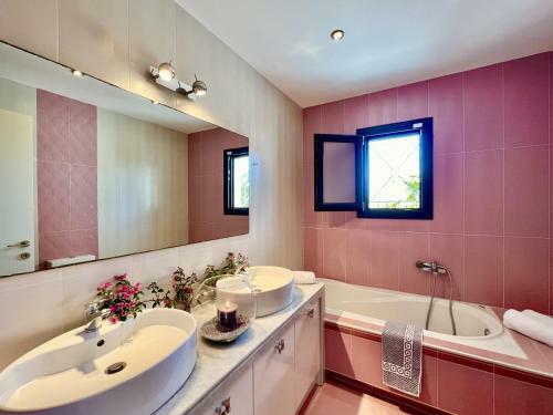 Beach Villa Heart House With Private Pool