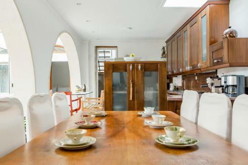 Villa Minimalist Stone Country House