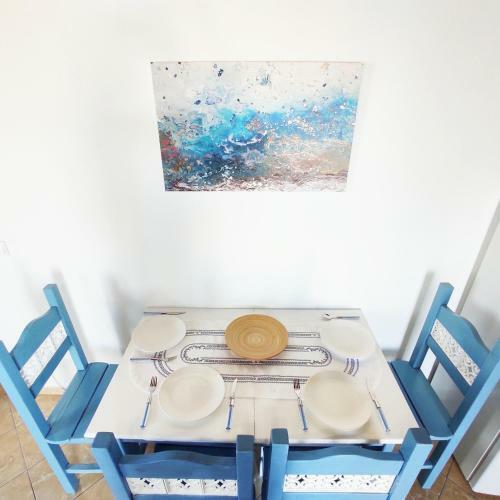 Avalon Cosy Apartments Emerald, Ivory With Shared Swimming Pool