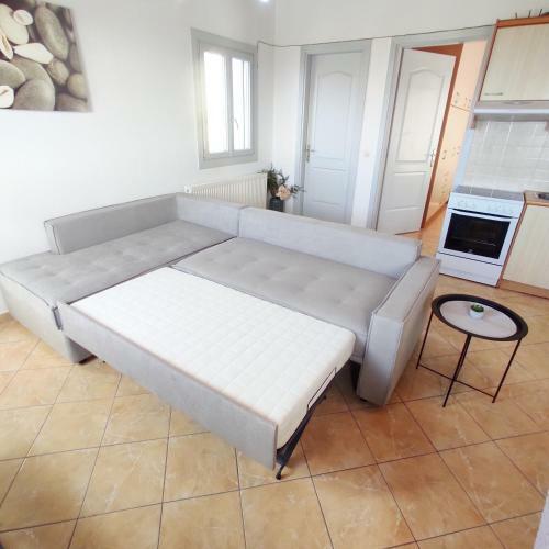 Avalon Cosy Apartments Emerald, Ivory With Shared Swimming Pool
