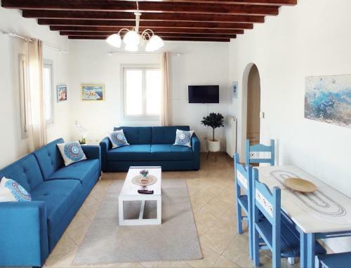 Avalon Cosy Apartments Emerald, Ivory With Shared Swimming Pool