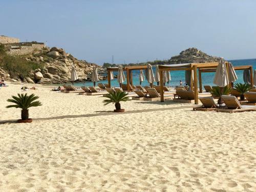 Mykonos Le Grand Bleu Beachfront Suite