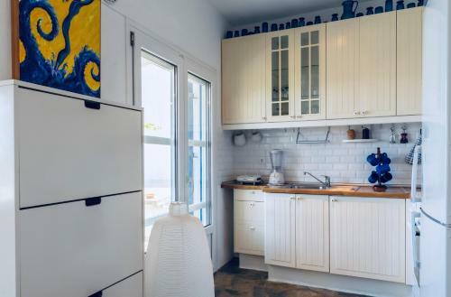 Mykonos Le Grand Bleu Beachfront Suite