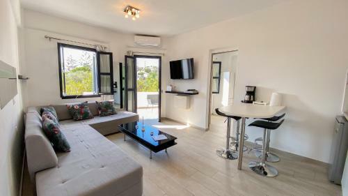 Beautiful Apartment In Platis Gialos
